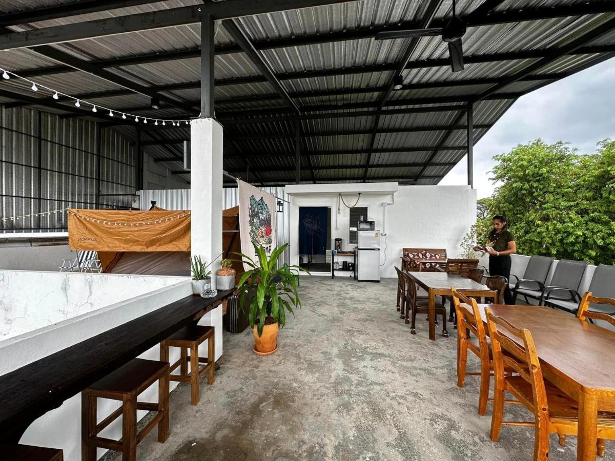 Norm Space Hostel Nst Nakhon Si Thammarat Extérieur photo